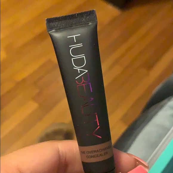 HUDA BEAUTY Other - New huda beauty concealer HUDA BEAUTY Other - New huda beauty concealer